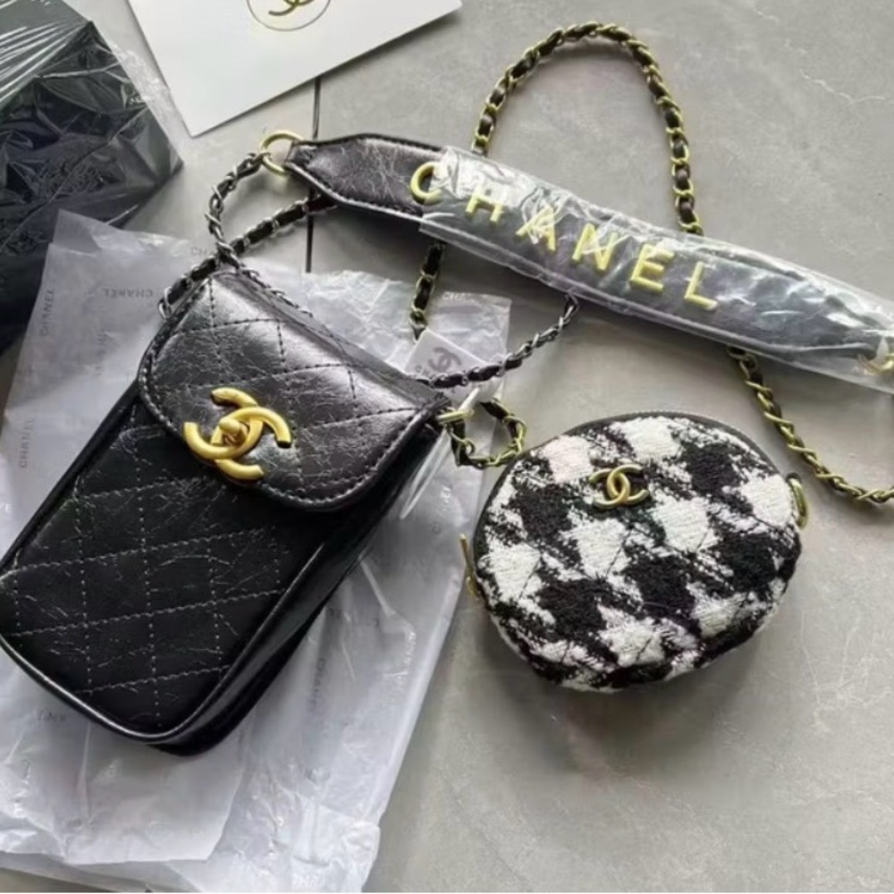 Black and White Quilted Crossbody Bag with Houndstooth Coin Pouch